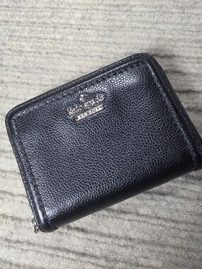 Kate Spade Pebbled Leather Card Coin Wallet Zip Around Small Mini Compact Black